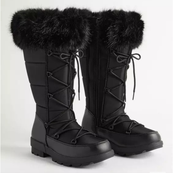 torrid Shoes - 💥Sale💥NWOT Torrid Black Faux Fur Cold Weather Knee Boots